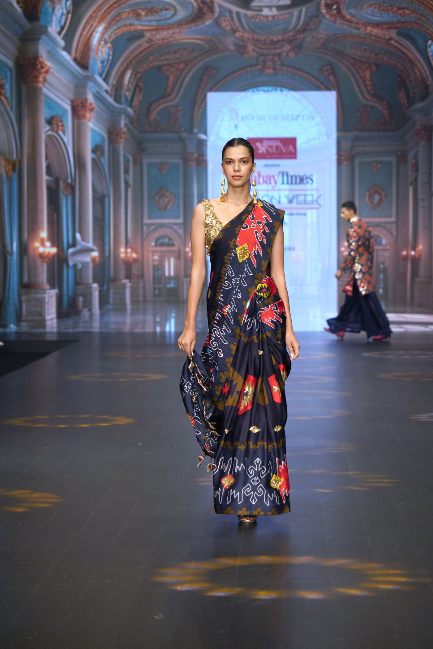 Bold Kilim Silk Saree Set