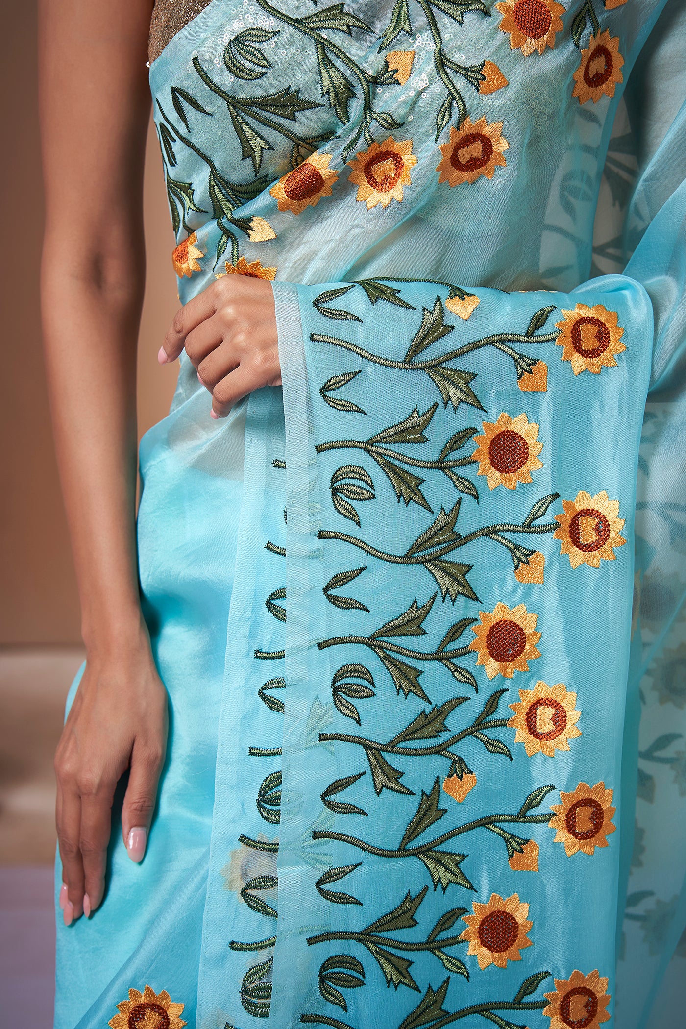 Zyana Embroidered Saree