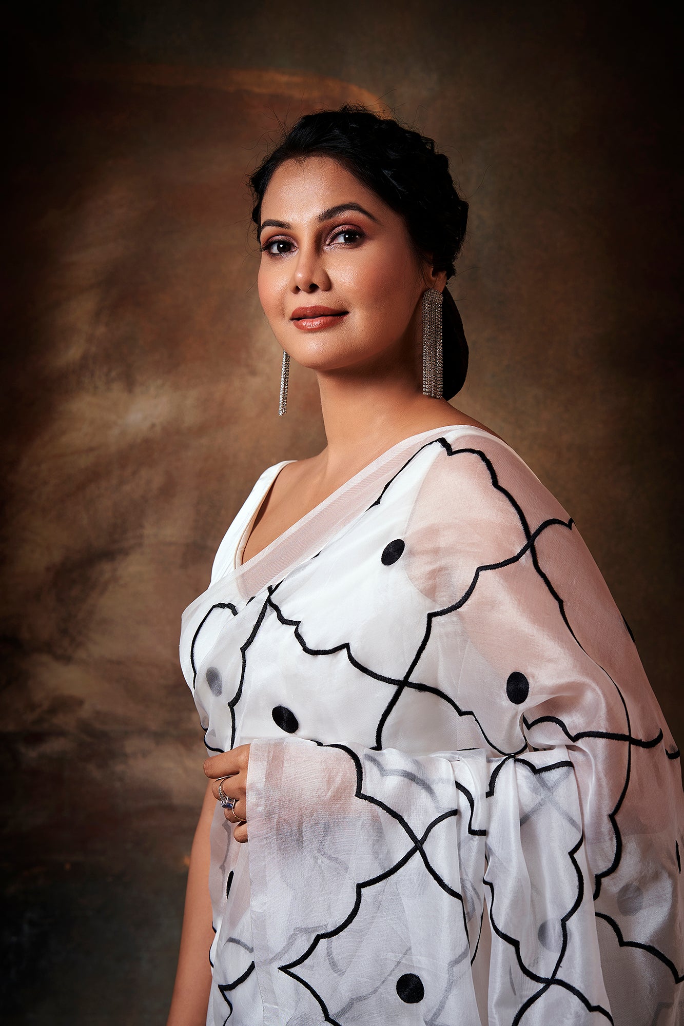 Aria Embroidered Saree