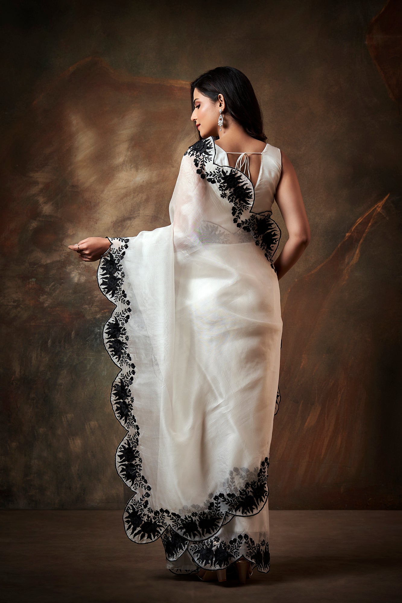 Divina Embroidered Saree