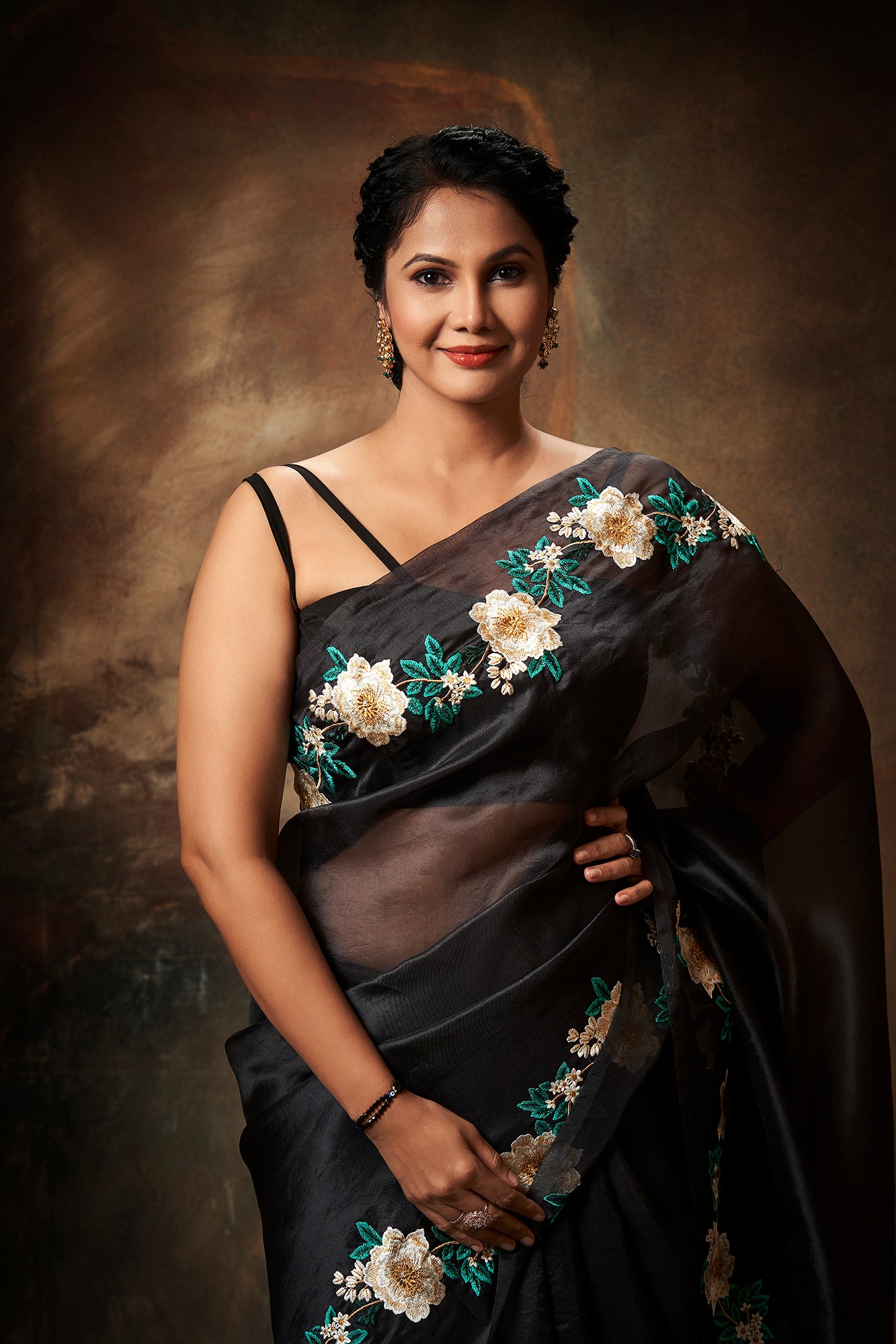 Lilya Embroidered Saree