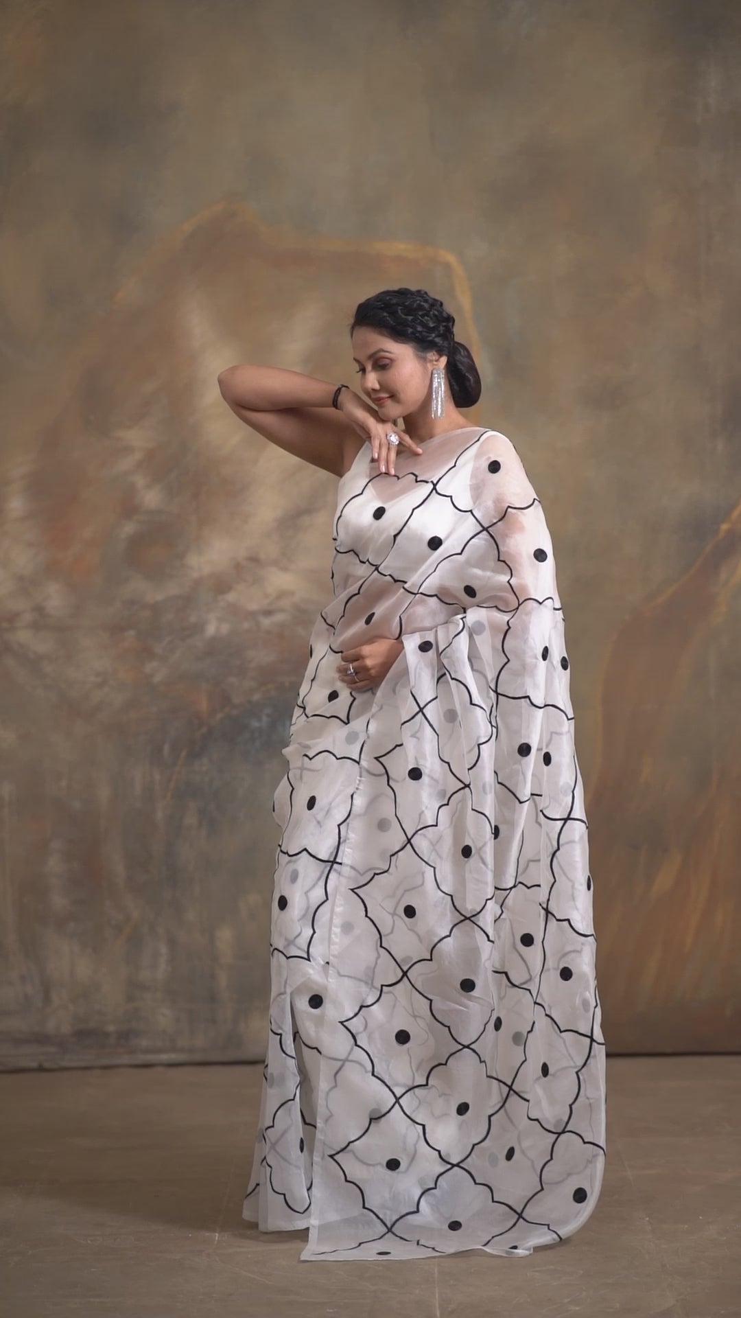 Aria Embroidered Saree