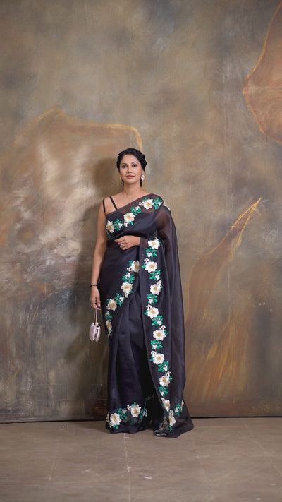 Lilya Embroidered Saree